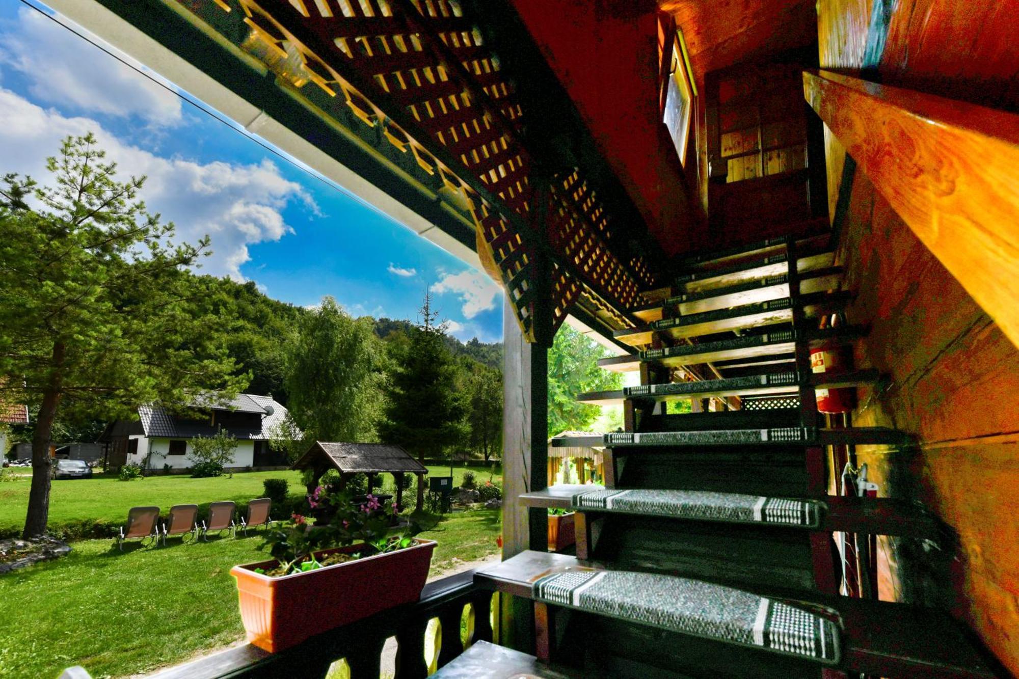 Guest House Martin Korana ภายนอก รูปภาพ